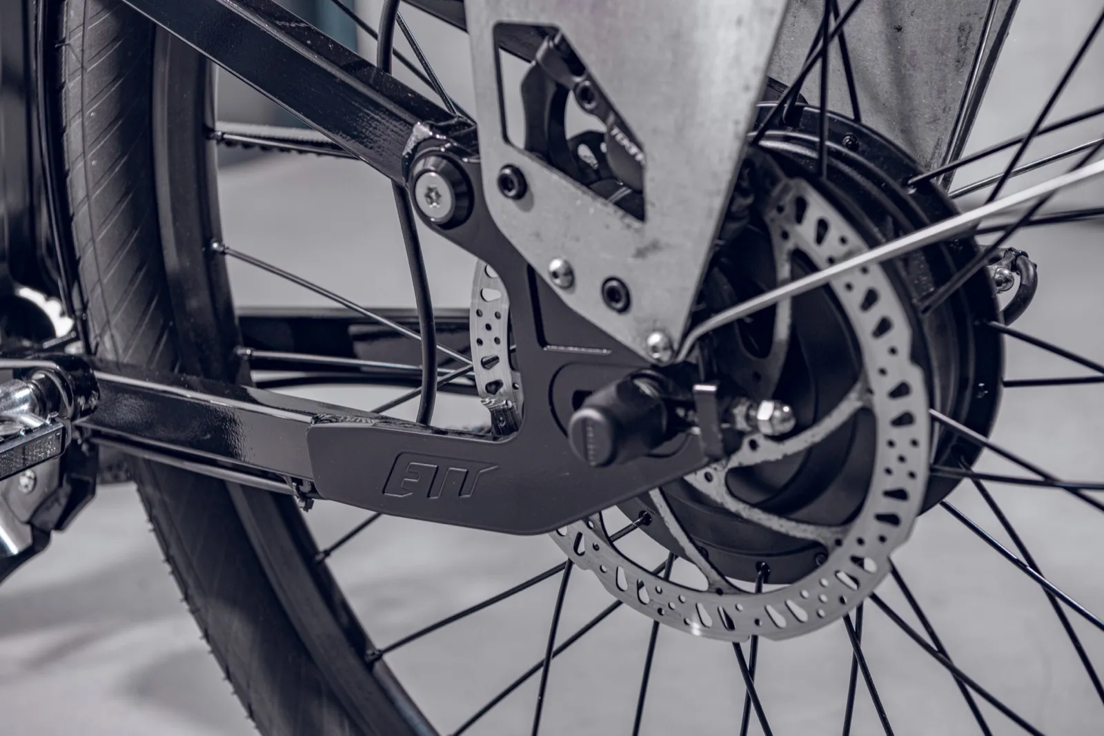 ETT Trayser 2.0 frame and rear triangle